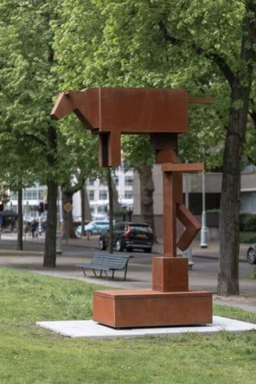 Atelier Van Lieshout - Milkman