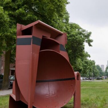 Anthony-Caro-Black-Russian-ARTZUID-2011-archief