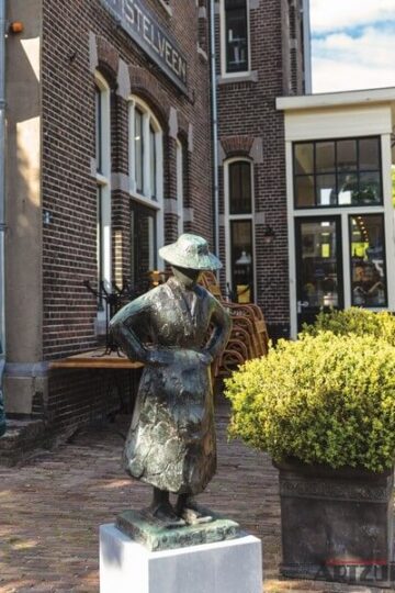 Pieter de Monchy - De Turftrapster (1979)