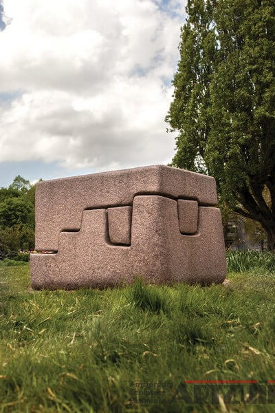 Eduardo Chillida - Harri IV-ARTZUID-2013-archief