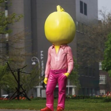 Erwin Wurm - Big Pumpkin-ARTZUID-2013-archief