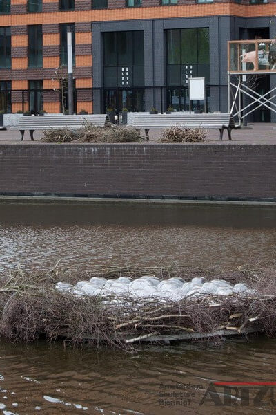 Koen Vanmechelen - Coming World C.C.P.-ARTZUID-2013-archief