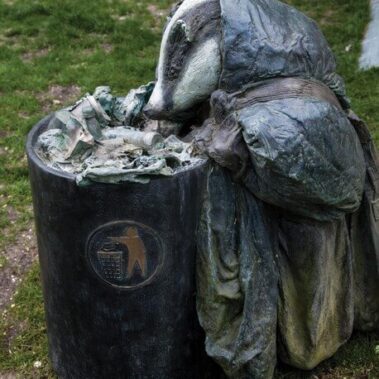 Laura Ford - Rag and Bone with Bin-ARTZUID-2013-archief