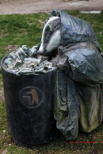 Laura Ford - Rag and Bone with Bin-ARTZUID-2013-archief