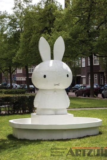 Tom Sachs - Miffy Fountain-ARTZUID-2013-archief