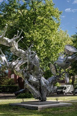 Nancy Rubins - ‘Agrifauna Delicata I, (2017)