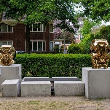 Karel Appel Matthew Monahan ā āDaisy Pusherā consists of Throne I - Satyr - Throne II, (2013 - 2018)ā āSitting Birdā (1991)