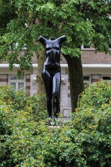 Eja Siepman van den Berg – ‘Staande (armen omhoog)’ edition nr. 3 out of 8 (1985)