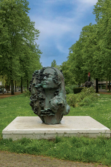 ARTZUID 2023 - Carla Rump - omarming met elfenbankjes