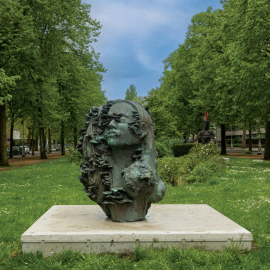 ARTZUID 2023 - Carla Rump - omarming met elfenbankjes