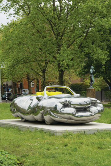 ARTZUID - Erwin Wurm - Fat Convertible