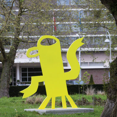 ARTZUID-Klaas Gubbels - Korte poten geel